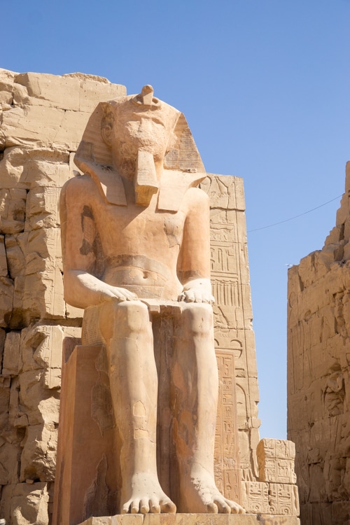 Farao beeld in Luxor, Egypte